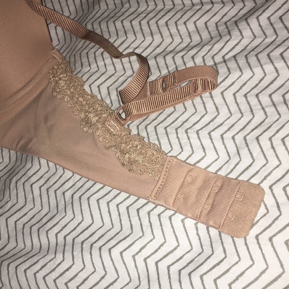 Cute Nude Flirtitude Bra - Picture 2 of 4